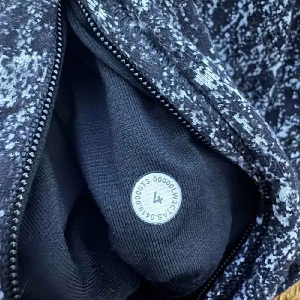 Lululemon Outrun the Elements 1/2 Zip in Misted Jacquard Black White